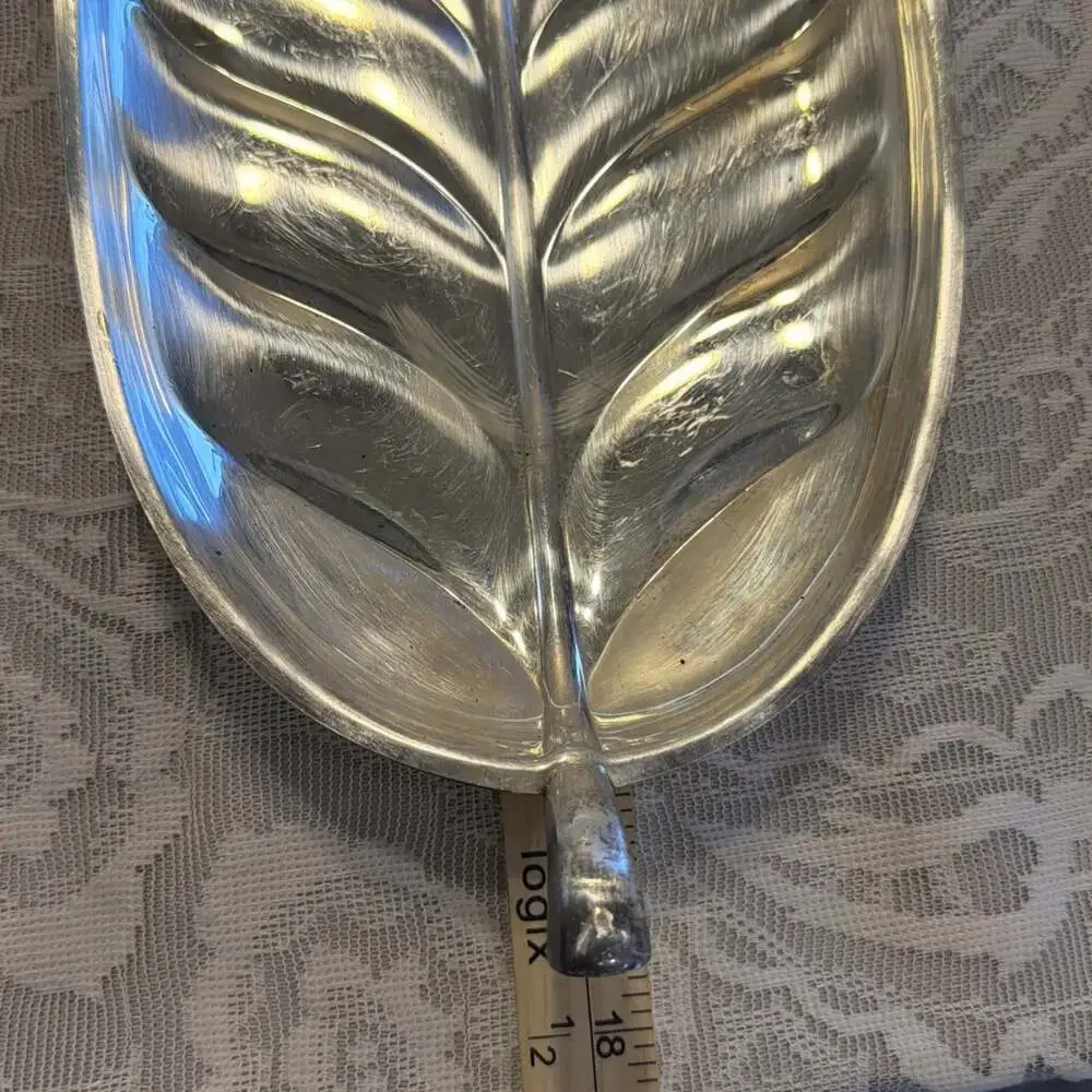 VNTG Mid-Century International Silver Co Banana Leaf Tray Platter 17.5” #8194